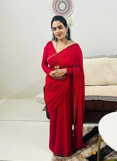 Tanisha - escort in Kochi Photo 2 of 2