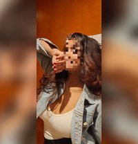 Tanisha - puta in Kolkata