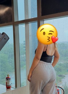 Tanisha - escort in Mumbai Photo 3 of 3
