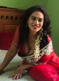 Tanisha - Transsexual escort in Chennai Photo 1 of 5