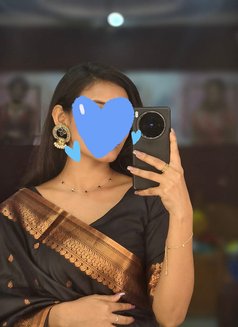 Tanisha Malik - escort in Bangalore Photo 2 of 5