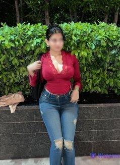 Tanisha Sharma Escort - puta in Hyderabad Photo 3 of 3