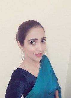 Tanisha Tamil - puta in Dubai Photo 1 of 6
