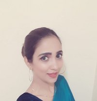 Tanisha Tamil - puta in Ras al-Khaimah