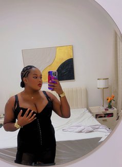 Tanisha - escort in Dubai Photo 4 of 5
