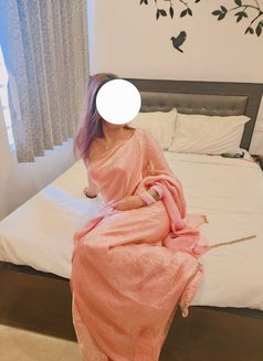 Tanishka - escort in Noida Photo 12 of 14