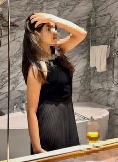 Tanishka - escort in Mumbai Photo 3 of 3