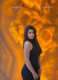 Taniya - puta in Dubai Photo 1 of 3