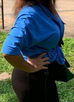 Taniya Fernando - escort in Colombo Photo 2 of 2