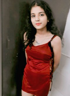 Taniya I Am 18 Years Old - escort in New Delhi Photo 1 of 5