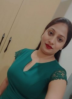 Taniya - puta in Bangalore Photo 2 of 2