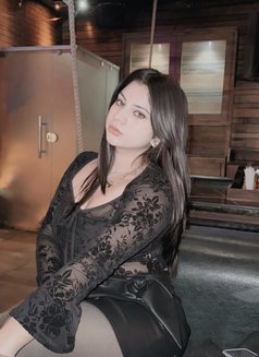 Taniya - escort in Dubai Photo 5 of 8