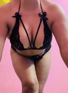 Taniya - escort in Kolkata Photo 20 of 26