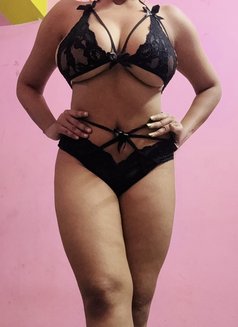 Taniya - escort in Kolkata Photo 3 of 12
