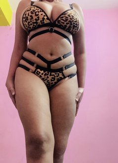 Taniya - escort in Kolkata Photo 8 of 12