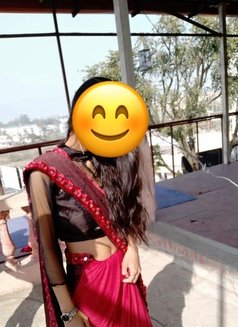 Taniya - escort in Noida Photo 2 of 4