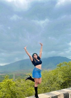 Taniya Sharma Independent Girl - puta in Jaipur Photo 8 of 8
