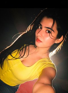 TANIYA SHARMA🥰 - puta in Ludhiana Photo 2 of 4