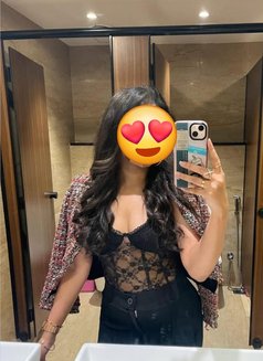 Tannu Cam Show and Meet - escort in Kochi Photo 1 of 2