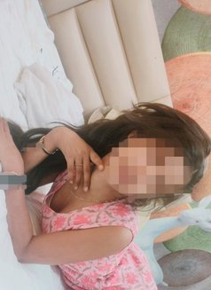 ꧁🦋Tannu Here Cam & Meet Service🦋꧂ - puta in Hyderabad Photo 1 of 3