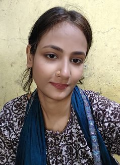 Tannu - escort in Mumbai Photo 2 of 2