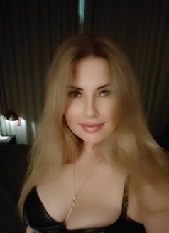 Tantra Massage, real selfie,Gfe, Bdsm - puta in Dubai Photo 16 of 17