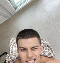 TANTRA MASSAGE - Male escort in Dubai
