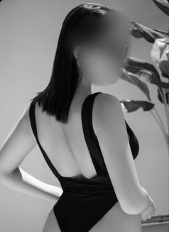 Tantra & Nuru Massage - Masajista in Dubai Photo 10 of 10