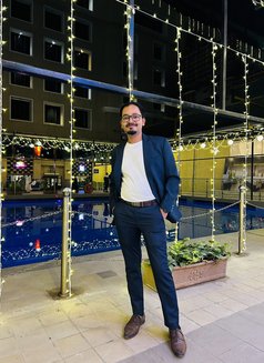 Tantra Sex - Male escort in Mumbai Photo 1 of 2