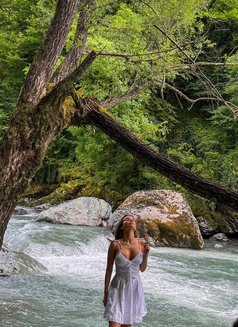 Kat 21yo - escort in Dubai Photo 9 of 16