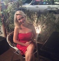 Outcall Elegant Erotic French Helene - masseuse in Paris
