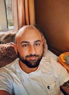 Tantric Tingles - Male escort in Dubai Photo 7 of 7