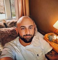 Tantric Tingles - Male escort in Dubai