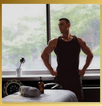 Tantrica Mens Massage Dubai - Acompañantes masculino in Dubai