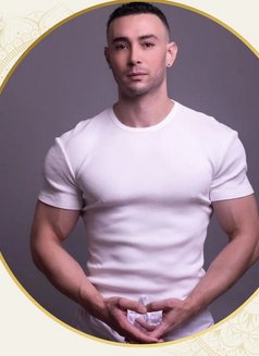Tantrica Mens Massage Dubai - Acompañantes masculino in Dubai Photo 5 of 7