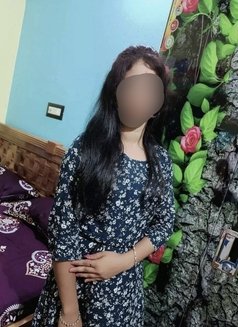 Tanu Arya - escort in Bangalore Photo 1 of 4