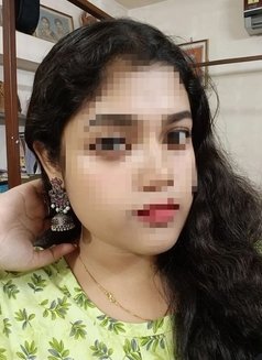 Tanu - escort in Gurgaon Photo 1 of 3