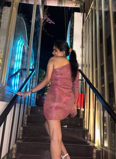 Tanu - escort in New Delhi Photo 2 of 2