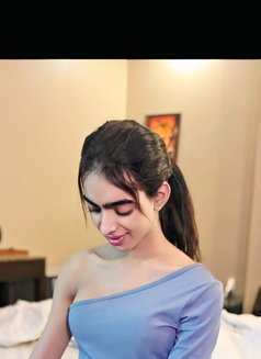 Tanu - Transsexual escort in New Delhi Photo 2 of 7