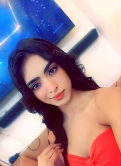 Tanu - Transsexual escort in New Delhi Photo 3 of 7