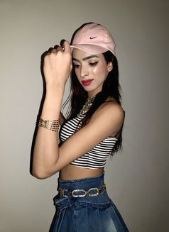 Tanu - Transsexual escort in New Delhi Photo 6 of 7