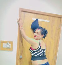 Tanu - Transsexual escort in Ahmedabad