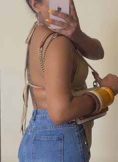 Tanu-Vers - Transsexual escort in New Delhi Photo 11 of 15