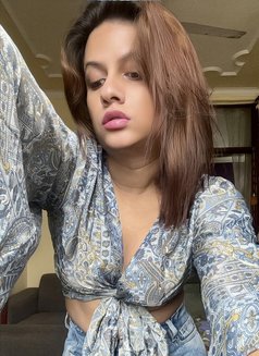 Tanu-Vers - Transsexual escort in New Delhi Photo 12 of 12