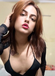 Tanu-Vers - Transsexual escort in Ahmedabad Photo 7 of 9