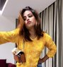 Tanu-Vers - Transsexual escort in New Delhi Photo 14 of 16