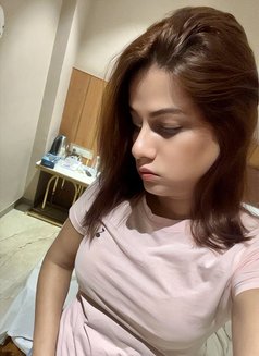 Tanu-Vers - Transsexual escort in New Delhi Photo 15 of 16