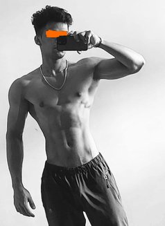 Tanuj - Male escort in New Delhi Photo 1 of 3