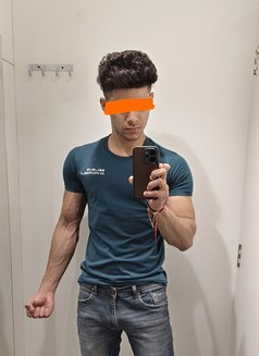 Trishu - Acompañantes masculino in New Delhi Photo 8 of 9