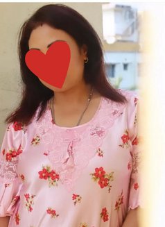 Tanushree Bhabhi real fun - escort in New Delhi Photo 5 of 9